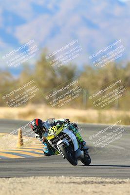 media/Jan-10-2025-CVMA Friday Practice (Fri) [[489e0da257]]/Group 4 and Trackday/Session 5 (Turn 7)/